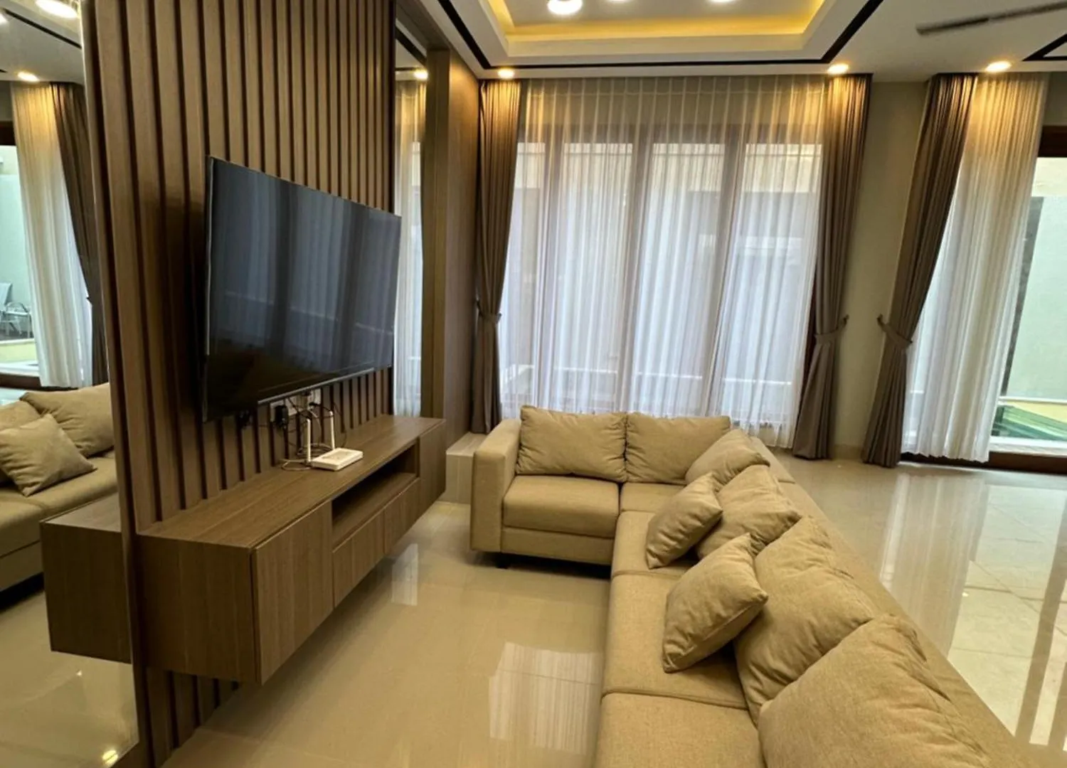 Classy New 5 Bedroom Villa In Kuta Legian