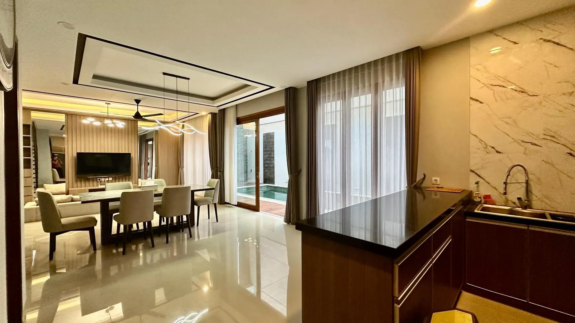 Classy New 5 Bedroom Villa In Kuta Legian