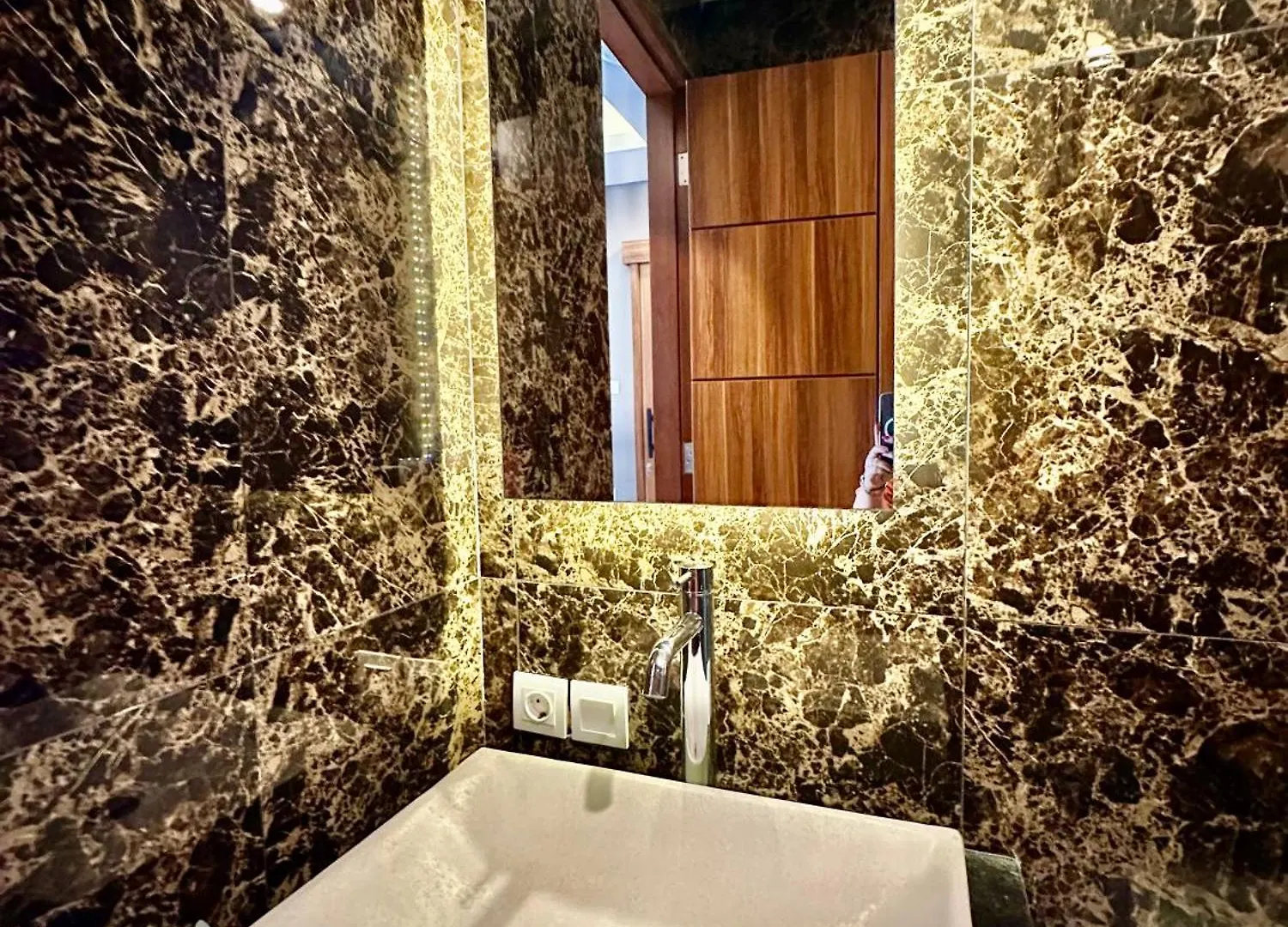 Classy New 5 Bedroom Villa In Kuta Legian