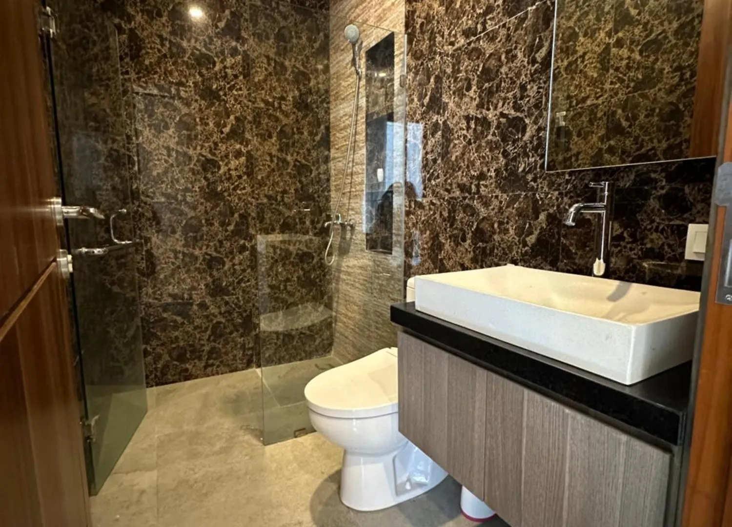 Classy New 5 Bedroom Villa In Kuta Legian